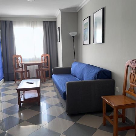 Apartamentos Nina De Oro توريمولينوس المظهر الخارجي الصورة
