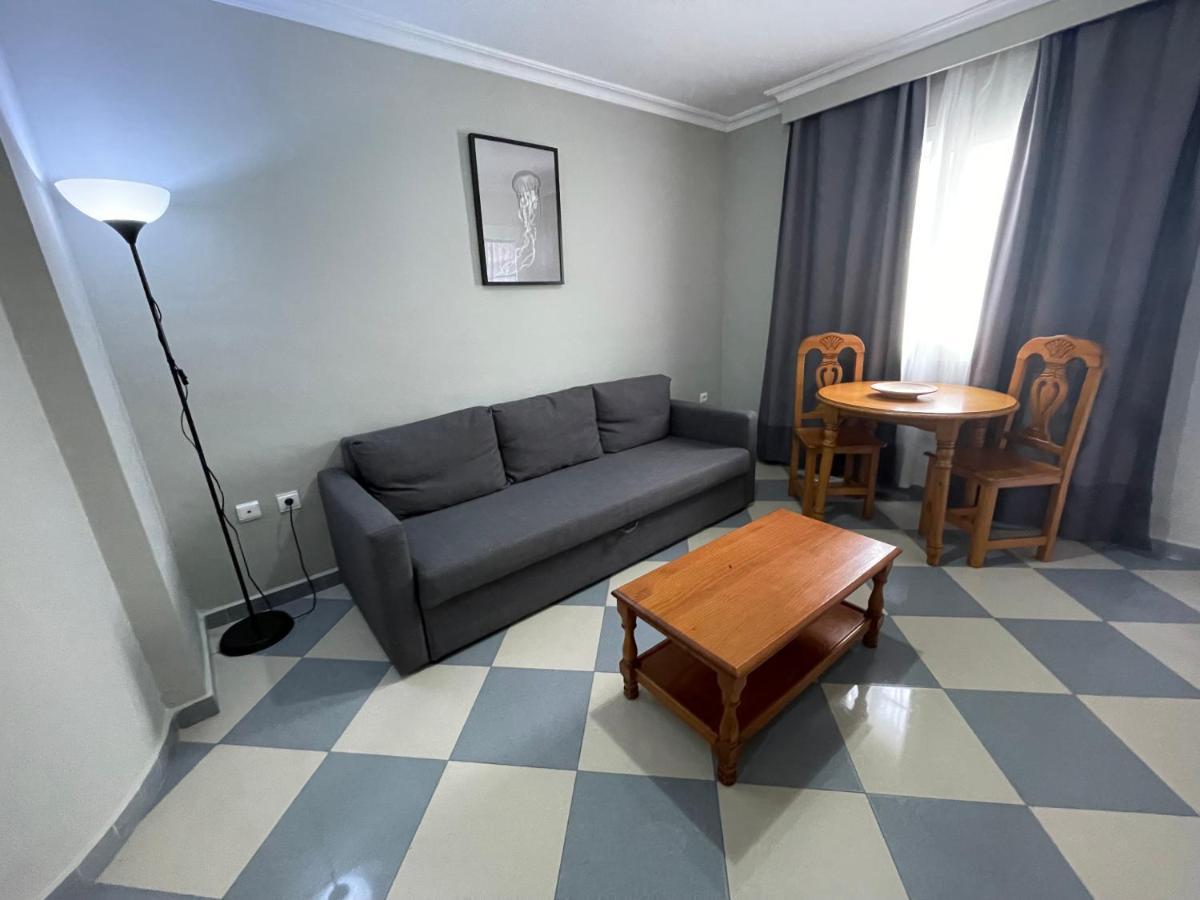 Apartamentos Nina De Oro توريمولينوس المظهر الخارجي الصورة