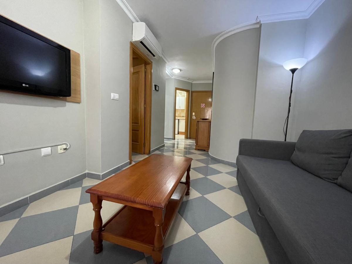 Apartamentos Nina De Oro توريمولينوس المظهر الخارجي الصورة