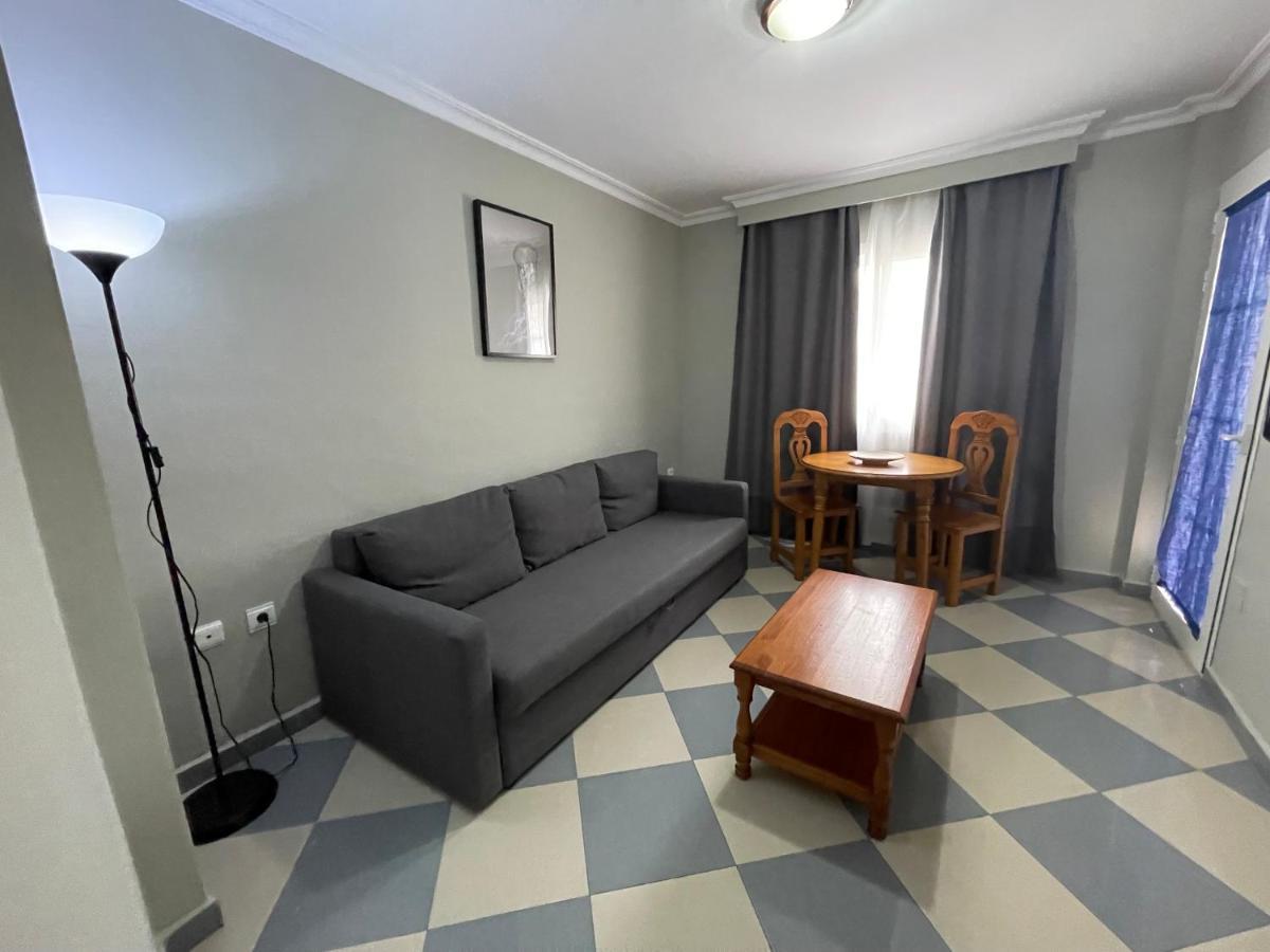 Apartamentos Nina De Oro توريمولينوس المظهر الخارجي الصورة