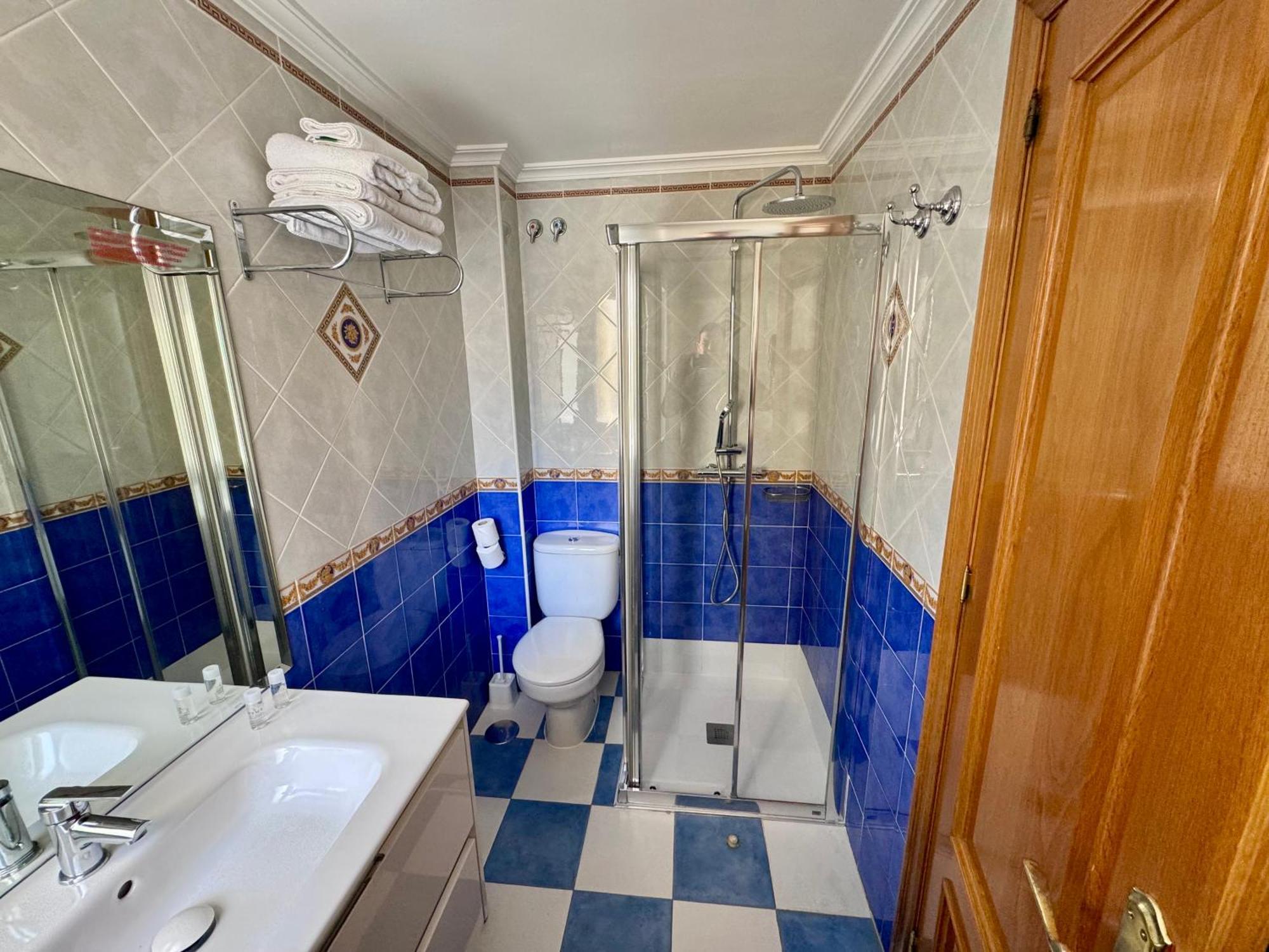 Apartamentos Nina De Oro توريمولينوس المظهر الخارجي الصورة