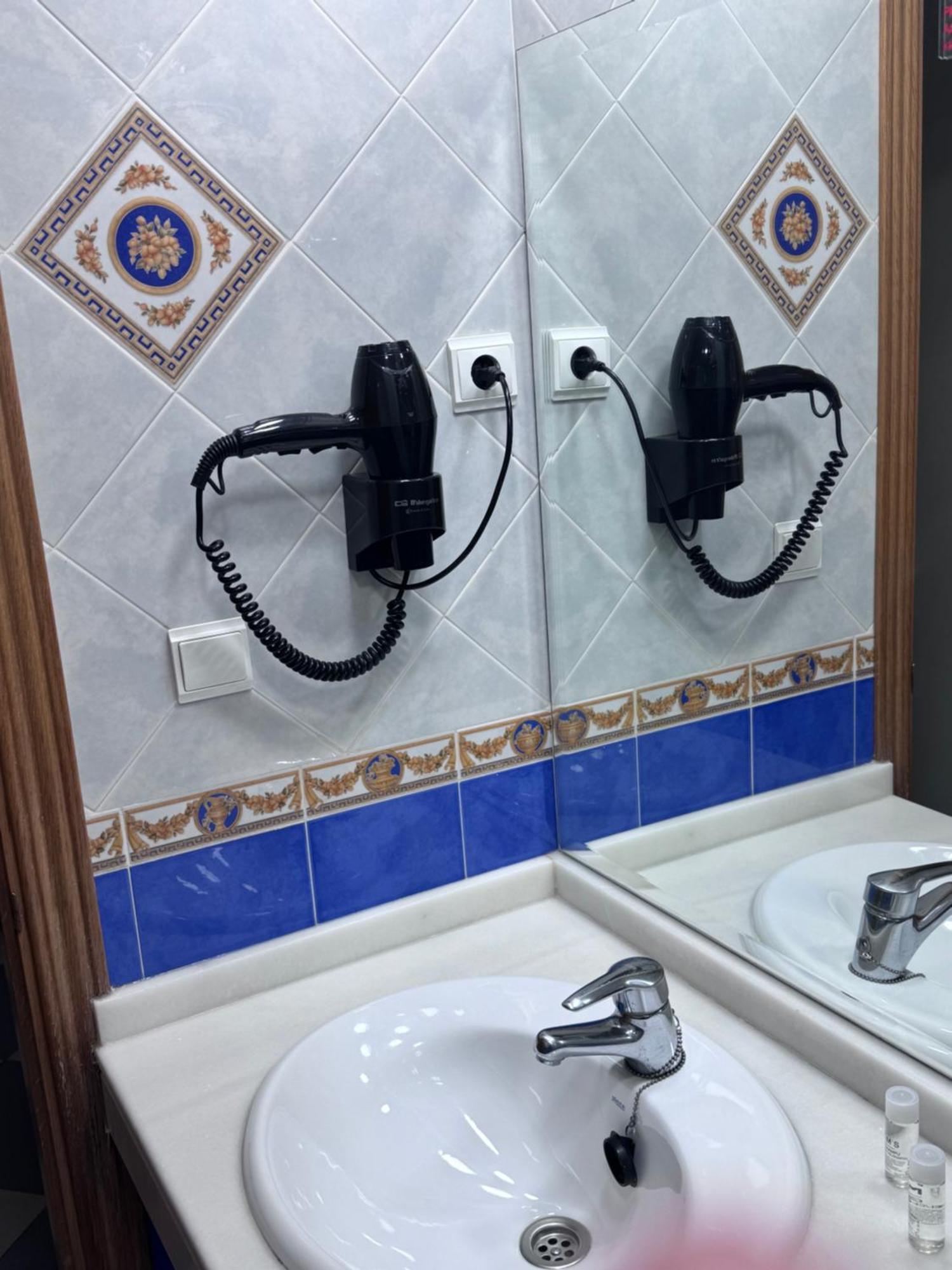 Apartamentos Nina De Oro توريمولينوس المظهر الخارجي الصورة
