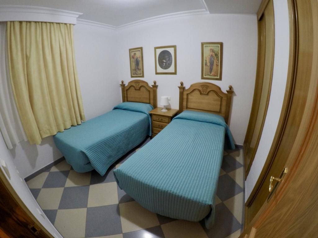 Apartamentos Nina De Oro توريمولينوس المظهر الخارجي الصورة