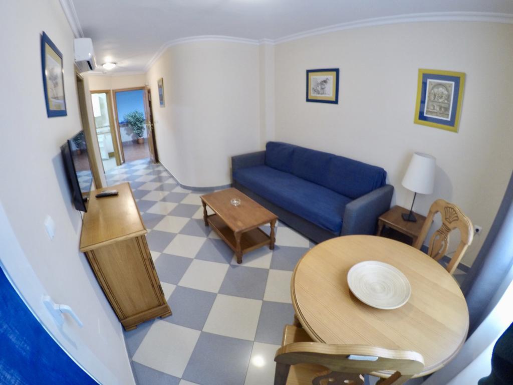 Apartamentos Nina De Oro توريمولينوس المظهر الخارجي الصورة