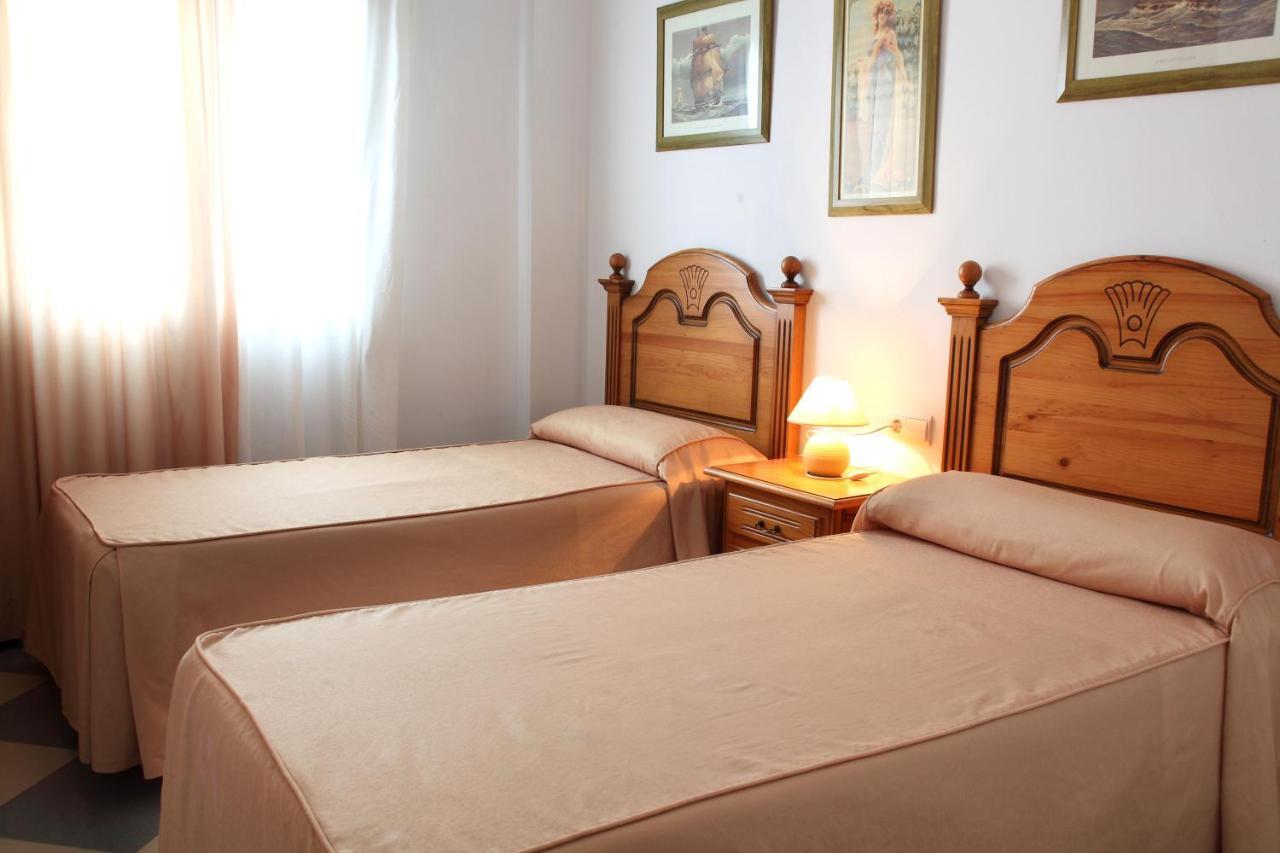 Apartamentos Nina De Oro توريمولينوس الغرفة الصورة